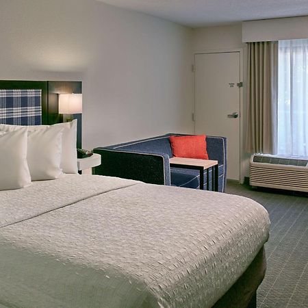 Hampton Inn Гатлинбург Экстерьер фото