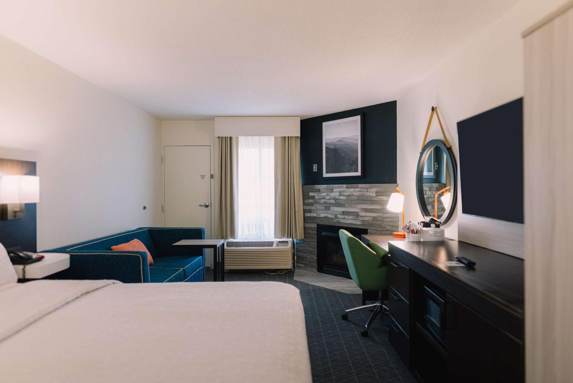 Hampton Inn Гатлинбург Экстерьер фото