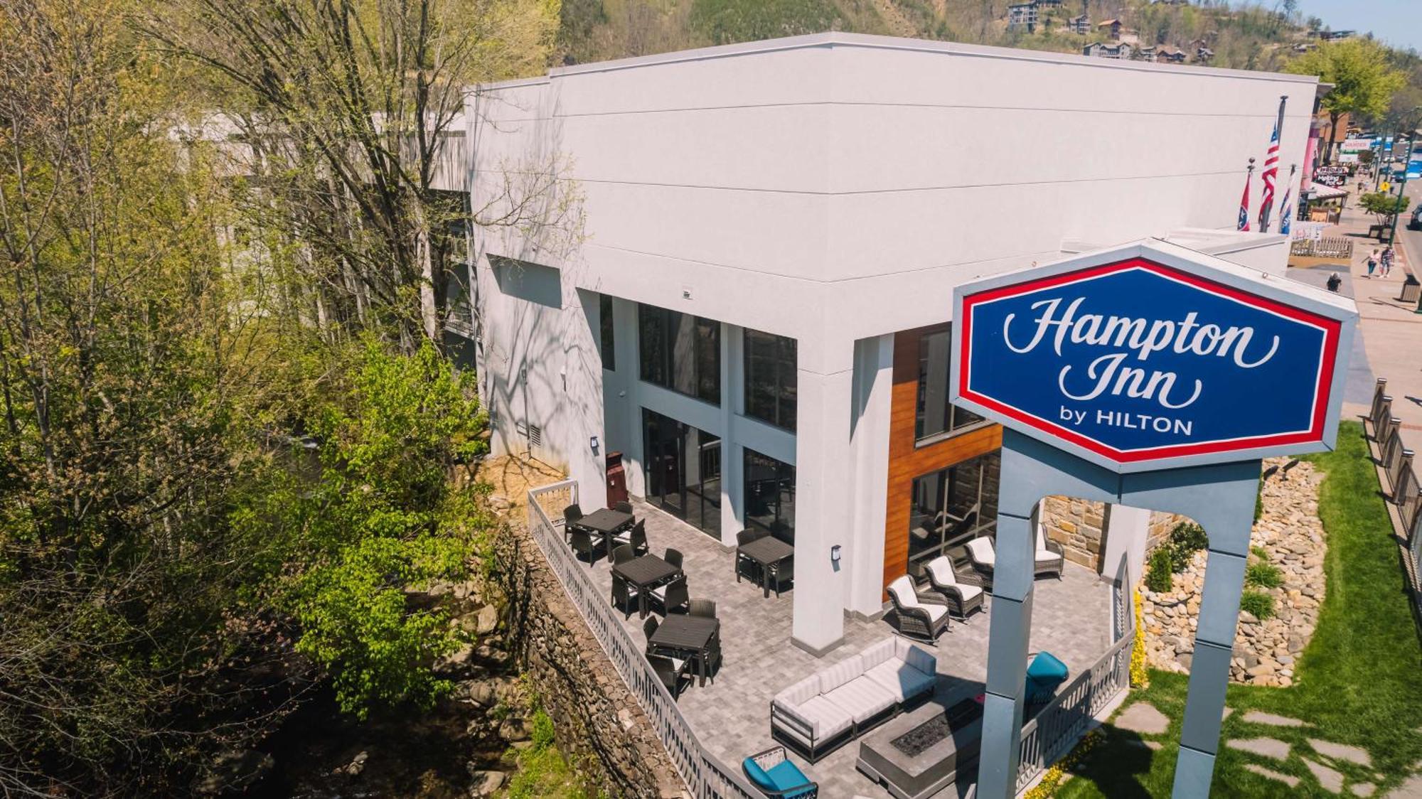 Hampton Inn Гатлинбург Экстерьер фото