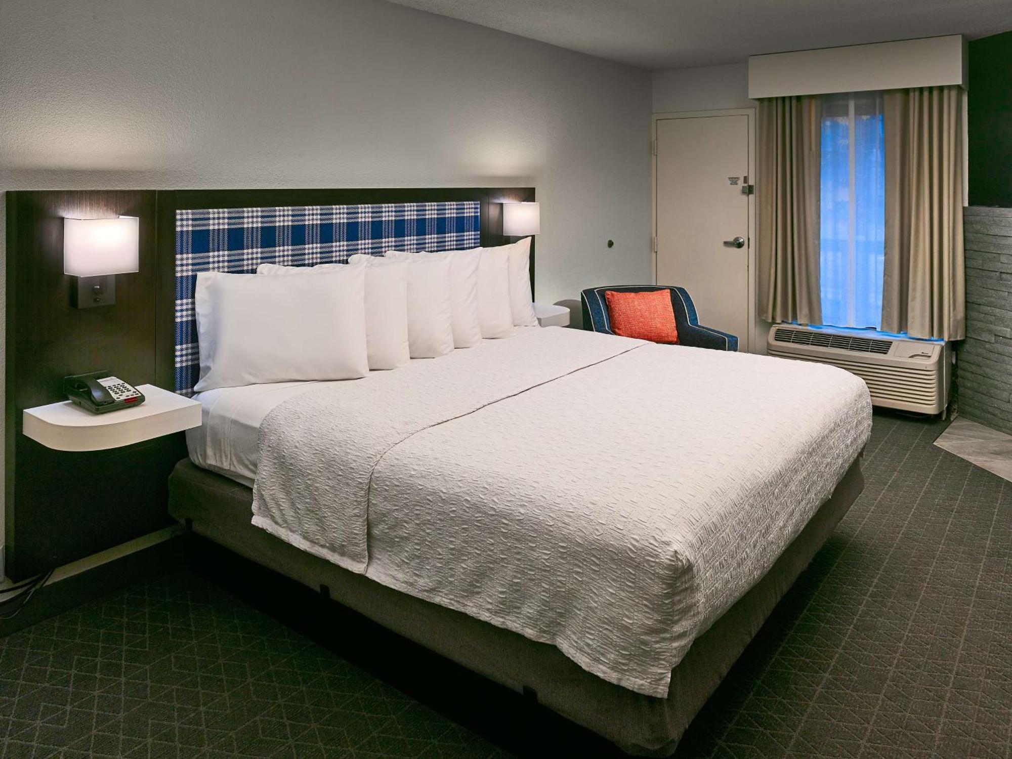 Hampton Inn Гатлинбург Экстерьер фото